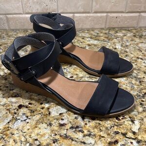 Qupid strappy ankle sandals